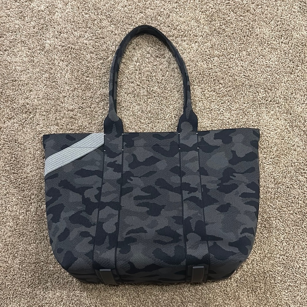 Rothy's The Essential Tote in Slate Camo